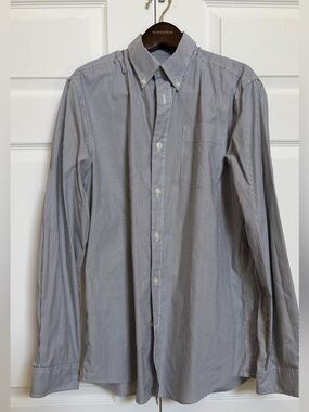 Eddie Bauer Men’s Striped Button Down Shirt M Wrinkle Resistant Cotton